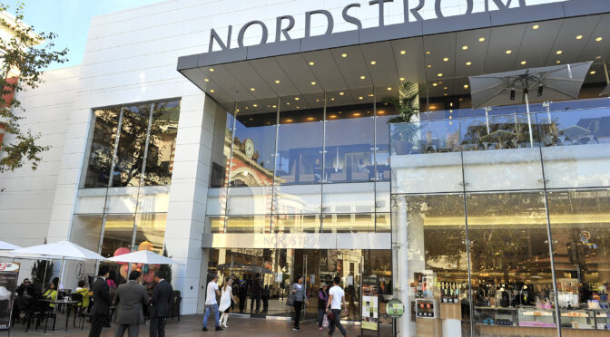 Nordstrom 计划永久关闭16家门店（图）