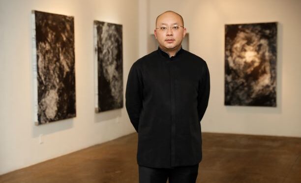 艺术家吴谦入选“2020年度全美十大华人杰出青年”榜单