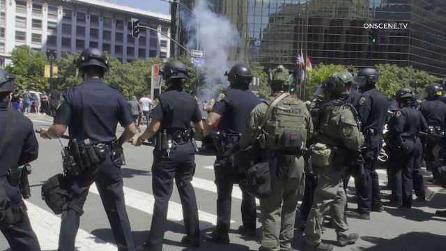 圣地亚哥警方逮捕百多名暴力嫌犯 其它更新(视频）